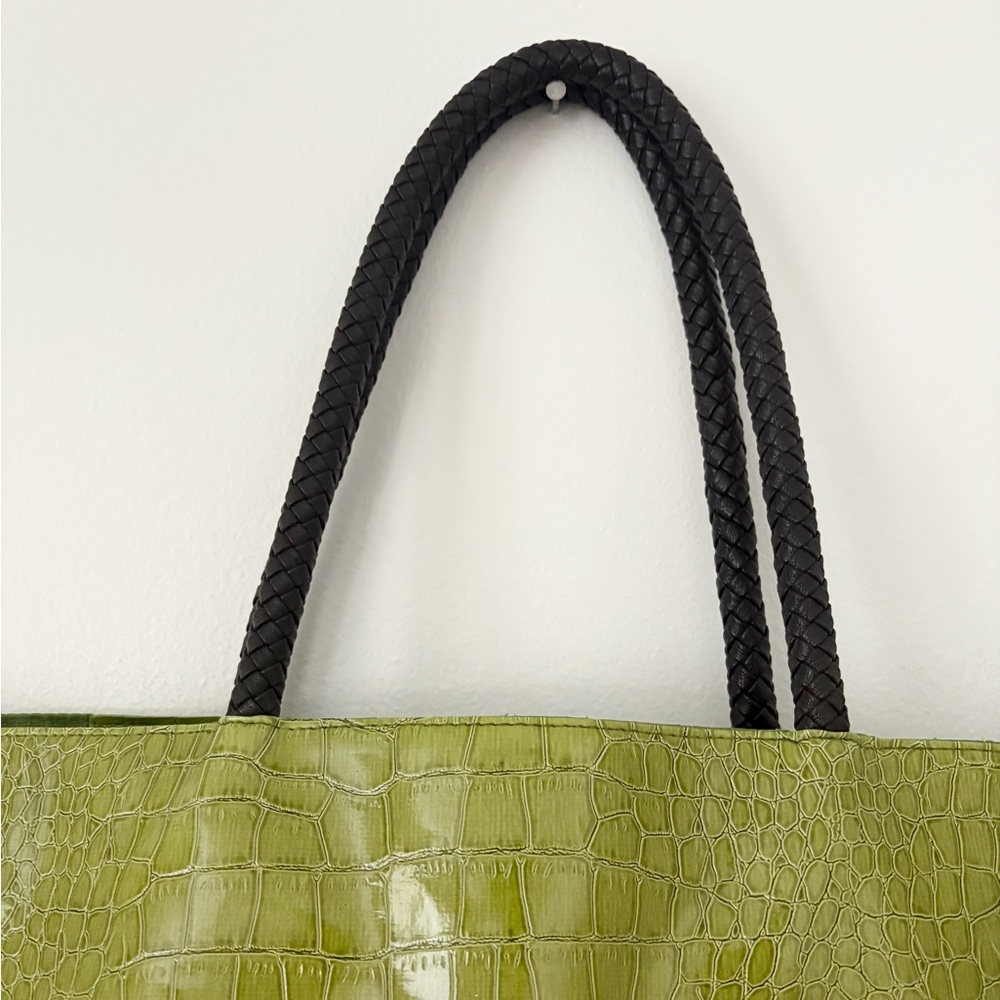 Neiman Marcus Green Crocodile Braided Handle Lined Tote Bag - Picture 4 of 11